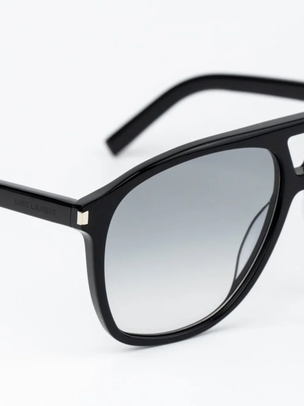 Yves Saint Laurent saint laurent